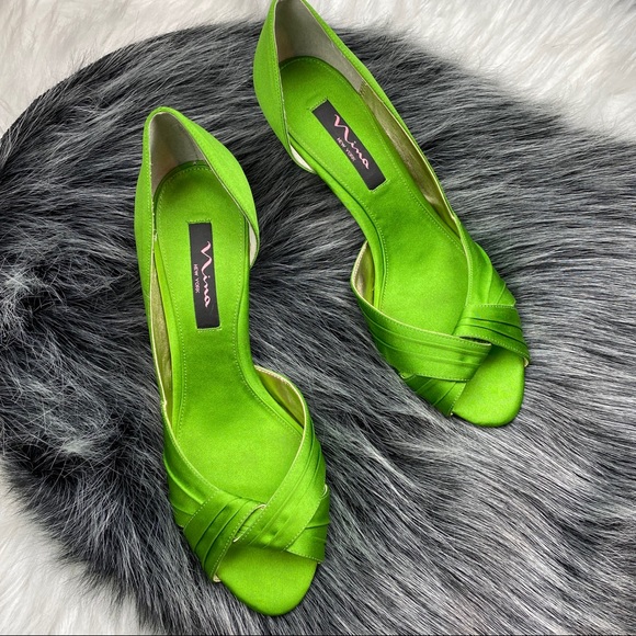 Nina Shoes - vintage NINA lime green peep toe heels